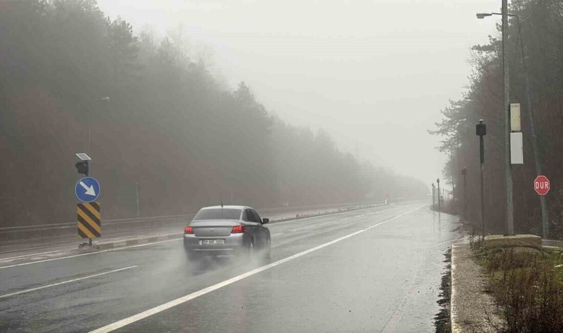 Bolu Dağı’nda etkili olan yoğun sis ve sağanak sebebiyle görüş