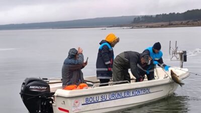 Bolu’nun Seben ilçesindeki Taşlıyayla Göleti’ne kaçak avcılar tarafından bırakılan 500