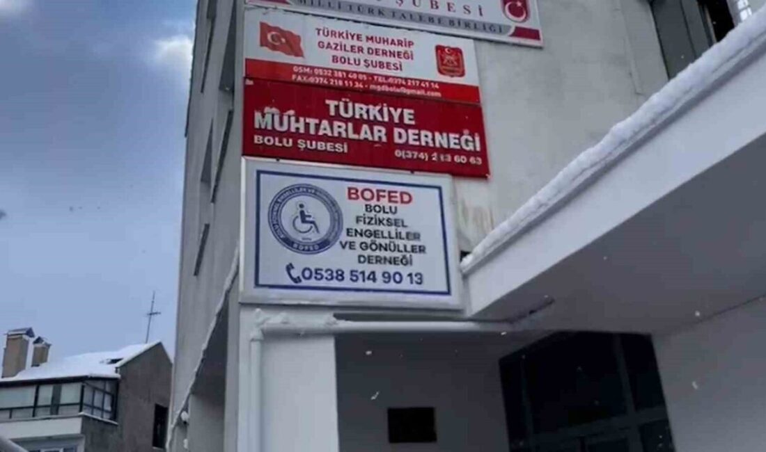 Bolu’da, Fiziksel Engelliler ve Gönüllüler Derneği’nin (BOFED) binasına girmeye çalışan