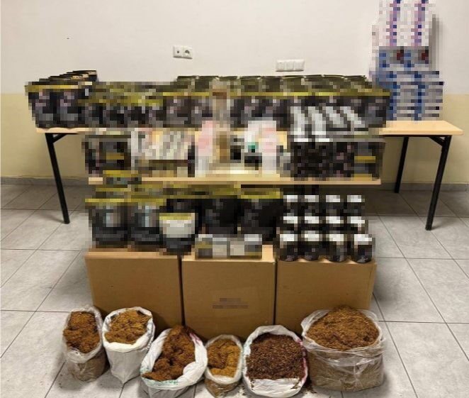 Bolu’da emniyet ve jandarma ekiplerinin operasyonları sonucunda kaçak elektronik cihazlar,