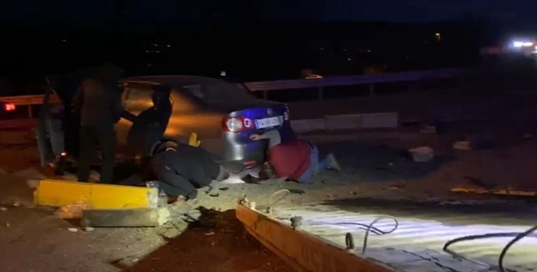 Bolu’da iki otomobilin kavşakta çarpışması sonucu biri hamile kadın olmak