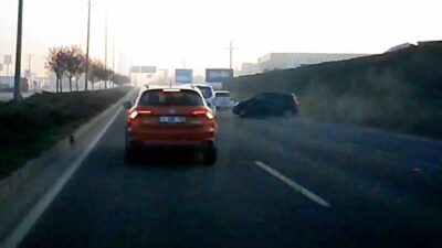 Bolu’da D-100 kara yolunda bir otomobilin devrildiği kazanın araç içi