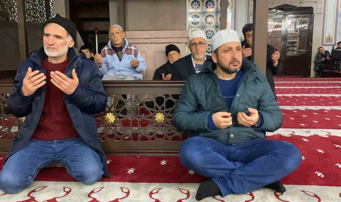 Bolu’da Mekke’nin Fethi’nin 1396. yıl dönümü, Yıldırım Bayezid Camii’nde dualarla