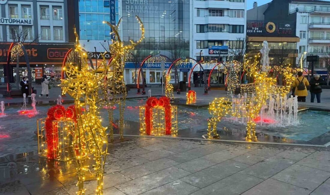 Bolu’nun en işlek meydanı ışıl ışıl oldu Bolu’da yeni yıl öncesi kent meydanında yapılan ışıklandırma çalışmaları beğeni