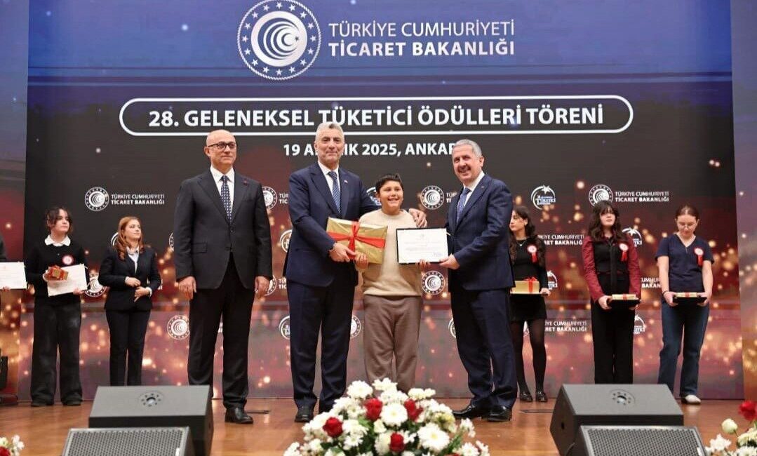 Ticaret Bakanlığı tarafından düzenlenen “Bilinçli Tüketici Olmak” konulu resim yarışmasında,