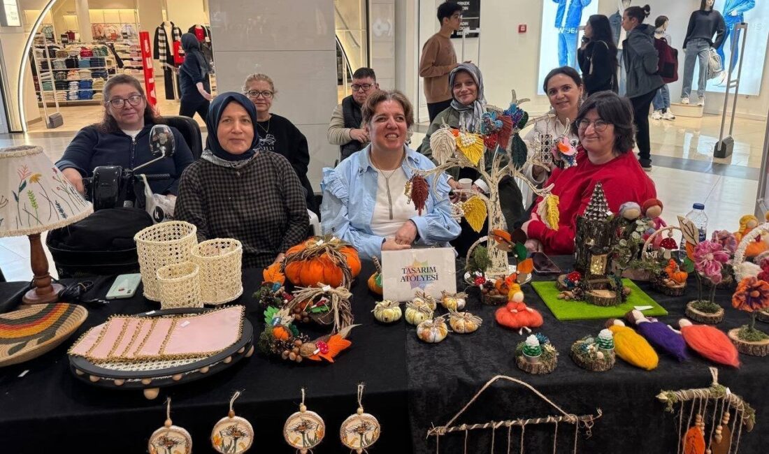 Sakarya Büyükşehir Belediyesi Engelsiz Hobi Atölyeleri’nde eğitim gören özel gereksinimli