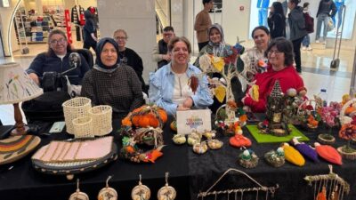 Sakarya Büyükşehir Belediyesi Engelsiz Hobi Atölyeleri’nde eğitim gören özel gereksinimli