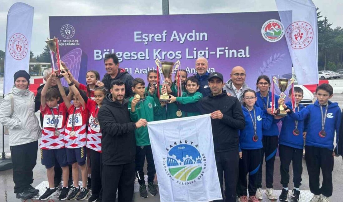 Sakarya Büyükşehir Belediyesi Atletizm sporcuları, Antalya’da gerçekleştirilen Eşref Aydın Bölgesel