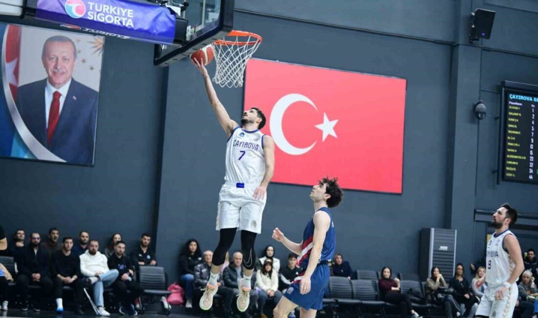 Türkiye Basketbol Ligi (TBL) ekiplerinden Çayırova Belediyesi, sezonun ilk yarısının