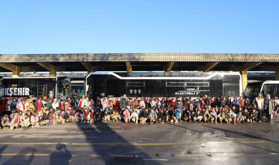 Çocuklardan yerinde toplu taşıma ve ulaşım incelemesi Sakarya Büyükşehir Belediyesi, her yıl 12-18 Aralık tarihleri arasında kutlanan