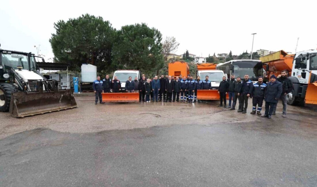 Meteoroloji Genel Müdürlüğü’nün kar yağışı uyarısının ardından Dilovası Belediyesi, ilçe