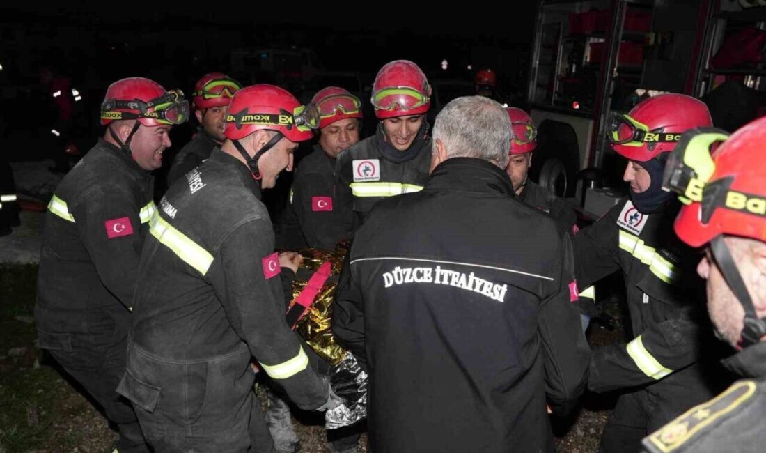 Düzce Belediyesi İtfaiye Müdürlüğü, afetlere hazırlık kapsamında tüm personelin katılımıyla