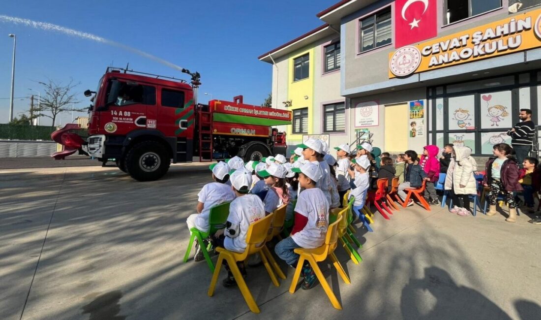 Düzce’de ağaç yaşken eğilir eğitimi Gelecek nesillerin çevre bilinci ile yetişmesi ve daha yeşil bir