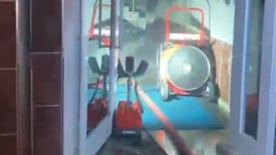 Düzce (İHA) – Düzce’de elektrik panosu kaynaklı apartmanda çıkan yangın