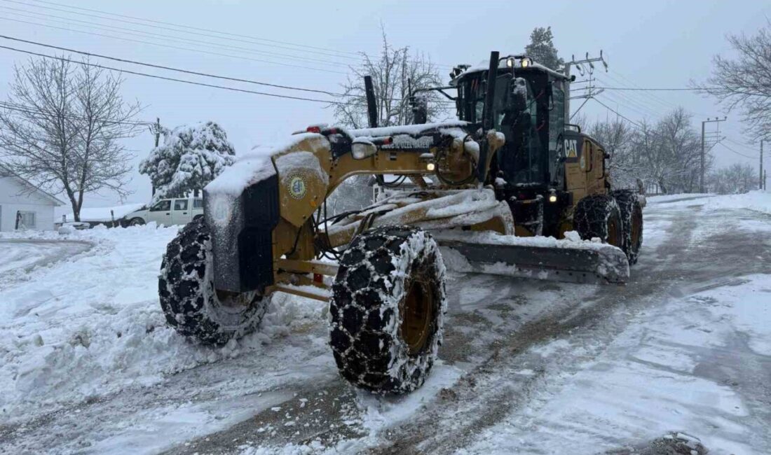 Düzce’de gece saatlerinde etkili olan kar yağışı ile beraber bazı
