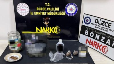 DÜZCE(İHA) – Düzce İl Emniyet Müdürlüğü ekipleri tarafından yapılan uyuşturucu