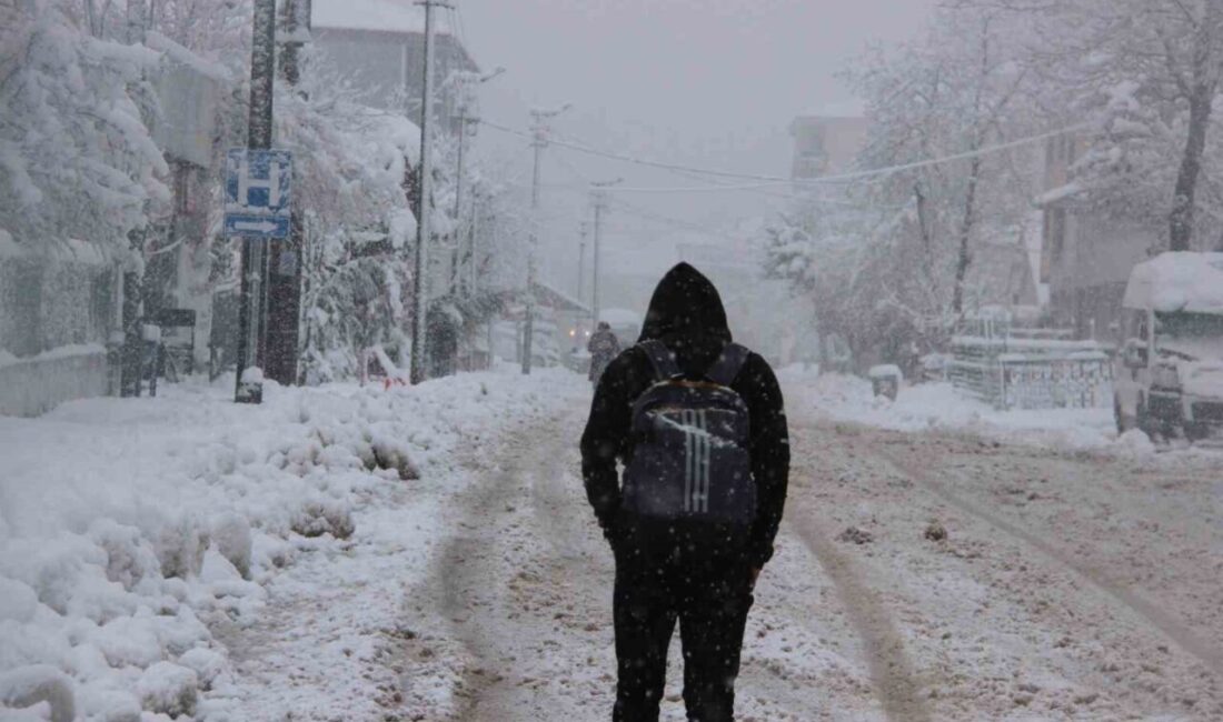 Düzce’nin Yığılca ilçesinde okullar tatil DÜZCE(İHA) – Düzce Valilisi Selçuk Aslan, olumsuz hava şartları nedeniyle