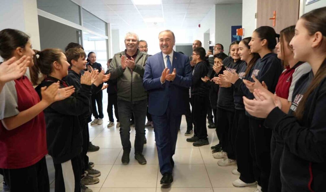 Kastamonu’da 40 yıl önce başladığı mesleğine emekli olarak veda eden