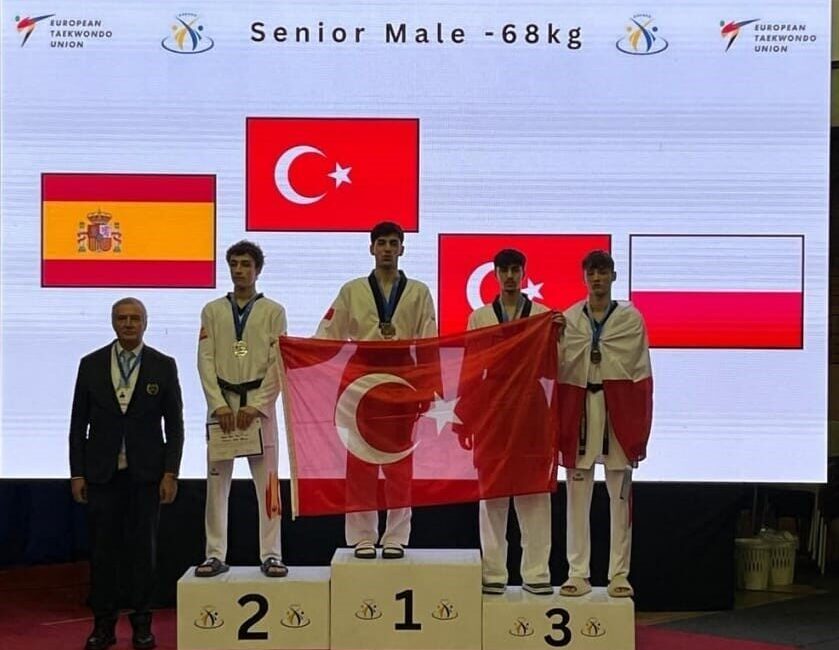 Emir Perçin bronz madalyanın sahibi oldu Kosova’da düzenlenen Ümitler Avrupa Taekwondo Şampiyonası’nda Emir Perçin, Avrupa üçüncüsü