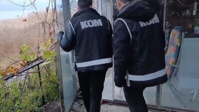 Sakarya’nın Serdivan ilçesinde kaçak içki imalatı yapıldığı tespit edilen ikamete