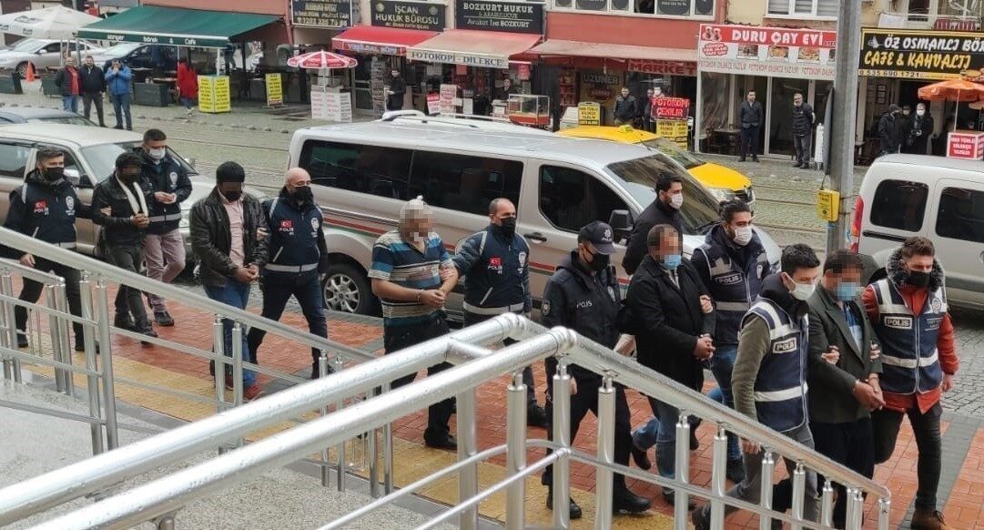 Kocaeli’nin İzmit ilçesinde 2022 yılında bir kişinin öldürülmesi, 5 kişinin