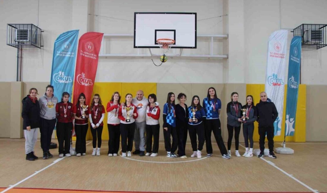 Okul Sporları Floor Curling Gençler müsabakaları, İsmet Paşa Ortaokulu Spor