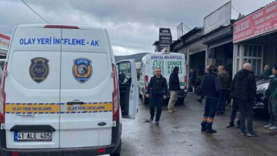 Kocaeli’nin Körfez ilçesinde soğukta kalmaması için arkadaşı tarafından sanayi sitesindeki