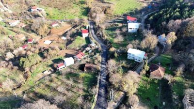 Sakarya Büyükşehir Belediyesi, Geyve’de başlattığı 10 kilometrelik sıcak asfalt çalışmasıyla