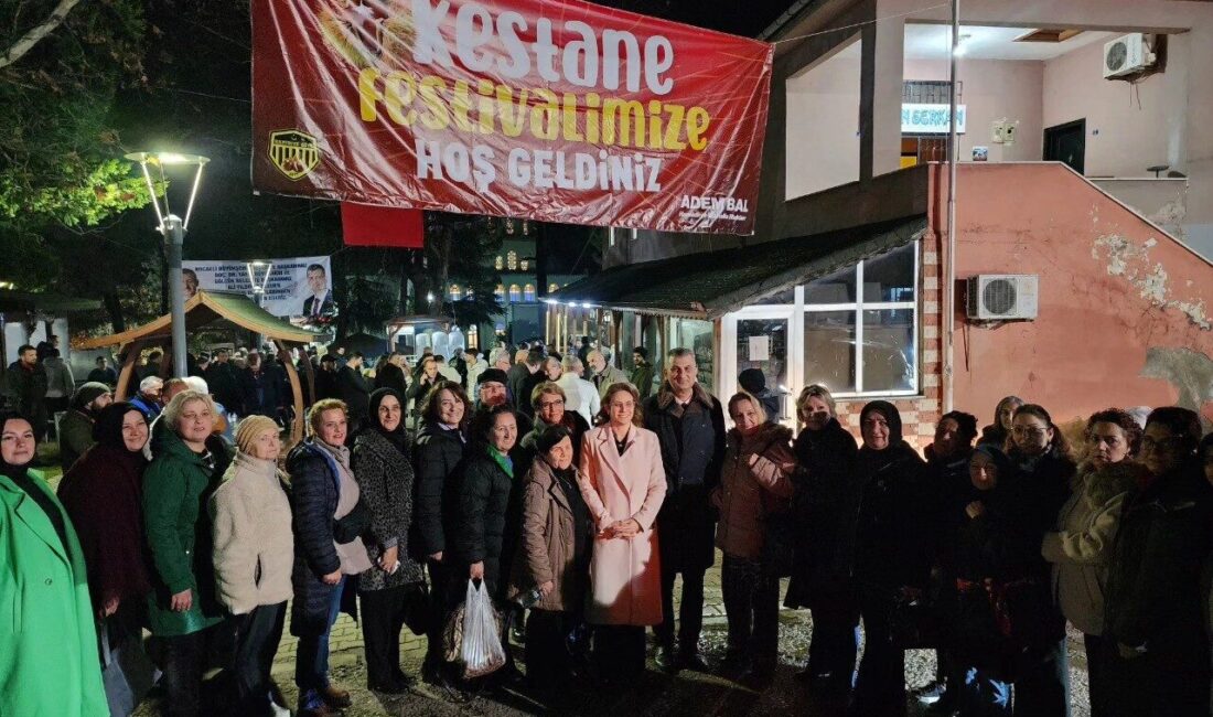 Gölcük’te kestane şöleni Gölcük’te bu yıl 31’incisi düzenlenen “Geleneksel Hamidiye Kestane Festivali” yoğun