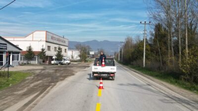 DÜZCE (İHA) – Düzce’nin Çilimli ilçesinde ekipler yol güvenliğinin sağlanabilmesi