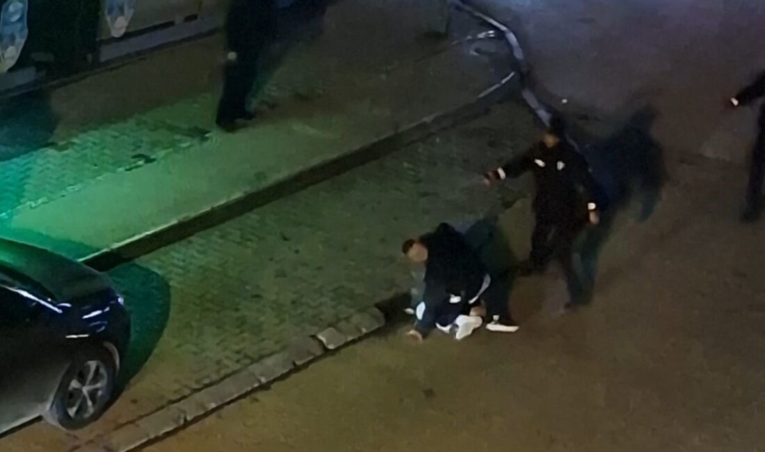 Bolu’da gece yarısı iki grup arasında çıkan kavgada yumruklar havada