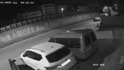 Kocaeli’nin Körfez ilçesinde park halindeki otomobili çalan hırsızlar, çaldıkları aracı
