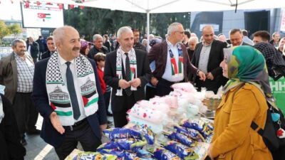 Gebze’de kadınlar tarafından hazırlanarak satışa sunulan el emeği ürünler, yiyecekler