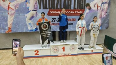 Sakarya’da düzenlenen Türkiye Minikler ve Yıldızlar Karate Ligi 2. Bölge