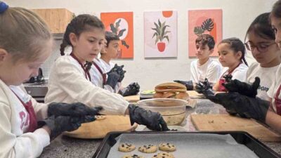 KOCAELİ (İHA) – Kocaeli’nin Kartepe ilçesindeki Süleyman Şah İlkokulu, “Türkiye