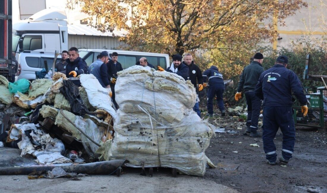 Kartepe’deki sanayi bölgesinden 125 ton atık toplandı Kartepe’de sanayi bölgesinde yapılan temizlik çalışmalarında 125 ton moloz ve