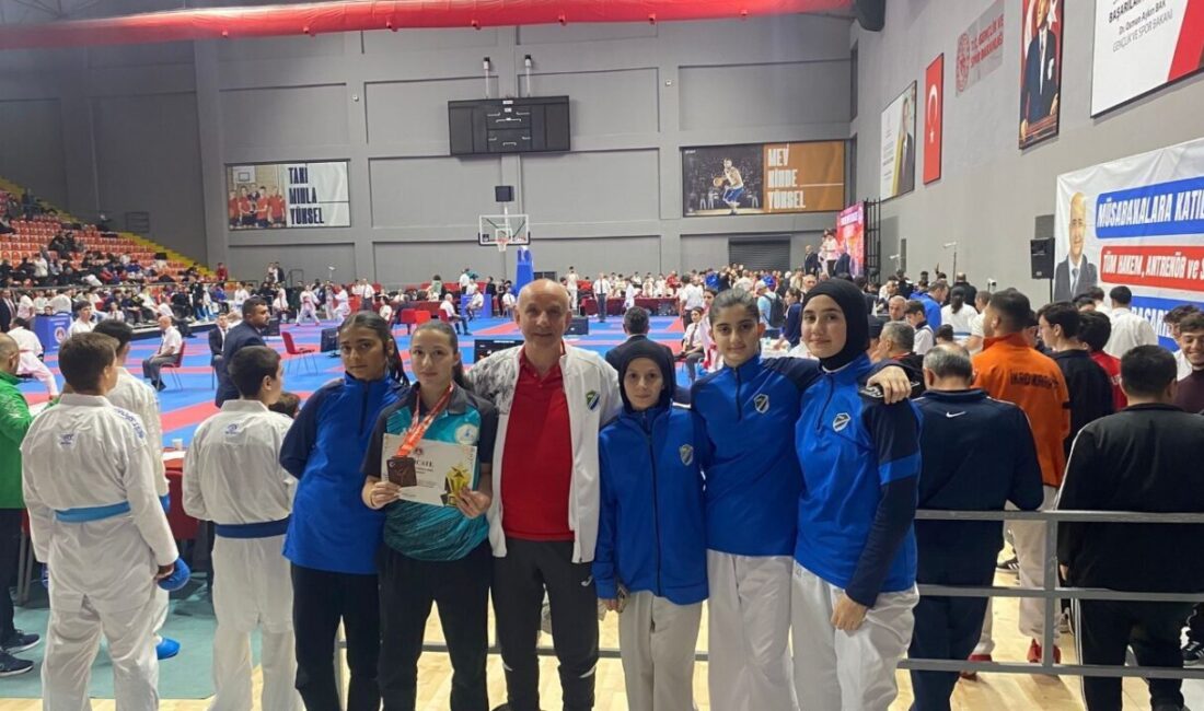 Kartepe Belediyespor Karate Takımı, İstanbul’da düzenlenen 15. Uluslararası Türk İş
