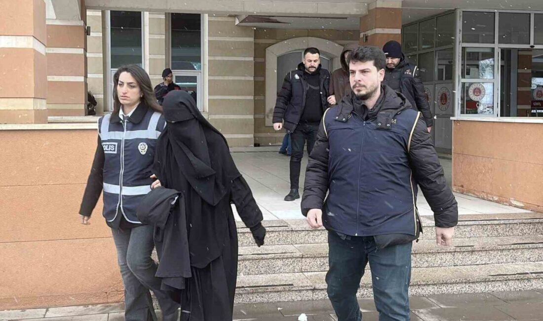 Kastamonu’da DEAŞ operasyonunda gözaltına alınan 2 şüpheli tutuklandı Kastamonu’da DEAŞ silahlı terör örgütüne yönelik düzenlenen operasyonda gözaltına alınan
