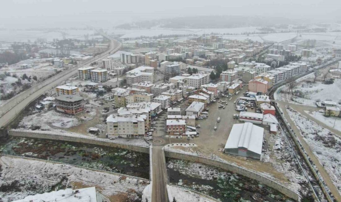 Kastamonu’da kar yağışı ilçeleri beyaza bürüdü Kastamonu’da yüksek rakımlı bölgelerde kar yağışı etkili oluyor. Kar yağışı