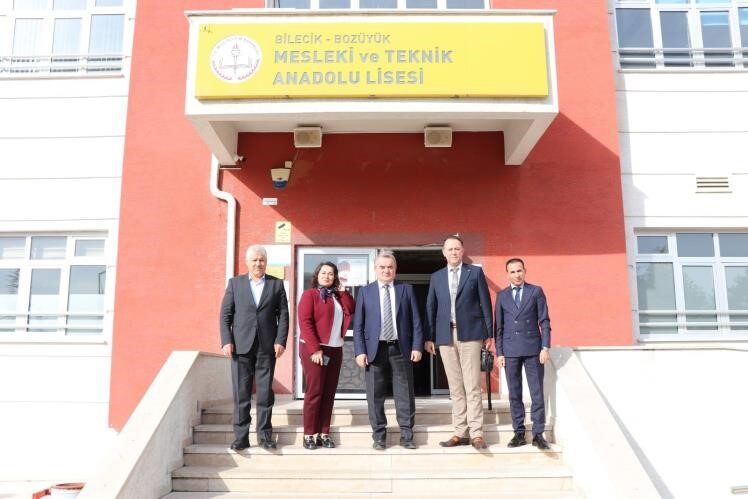 Bozüyük Kaymakamı Adem Öztürk, BİLEN programı kapsamında ilçedeki okullarda incelemelerde