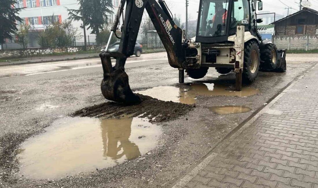 Düzce Belediyesi Fen İşleri Müdürlüğü, 63 mahalle genelinde rutin çalışmalarını
