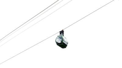 Kocaeli’de kış turizminin önemli merkezlerinden Kartepe’ye ulaşımı sağlayan teleferik hattında,