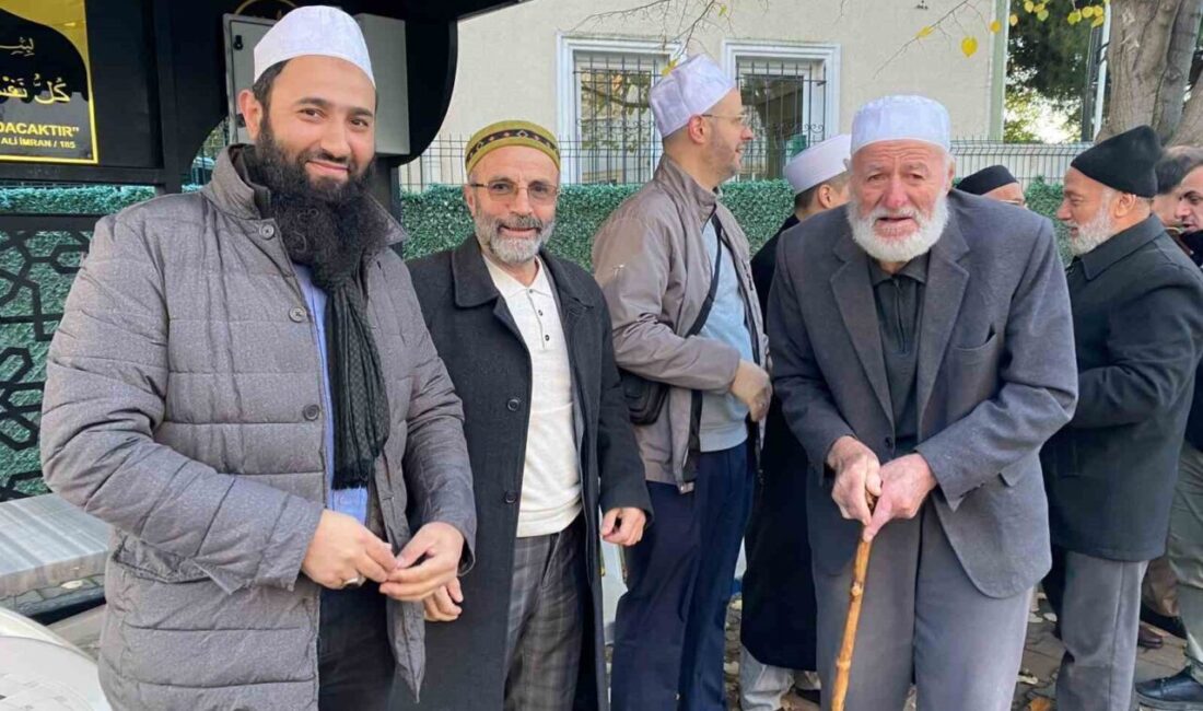 Kocaeli’de 40 umre yolcusu kutsal topraklara uğurlandı Kocaeli’nin Körfez ilçesinde 40 umre yolcusu düzenlenen törenle kutsal topraklara