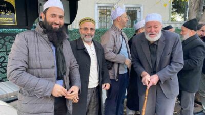 Kocaeli’nin Körfez ilçesinde 40 umre yolcusu düzenlenen törenle kutsal topraklara