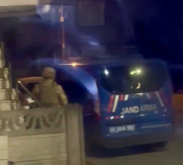 Kocaeli’de büyük DEAŞ ve El-Kaide operasyonu: 37 gözaltı Kocaeli’de dün sabah itibariyle başlayan DEAŞ operasyonlarında 37 kişi gözaltına