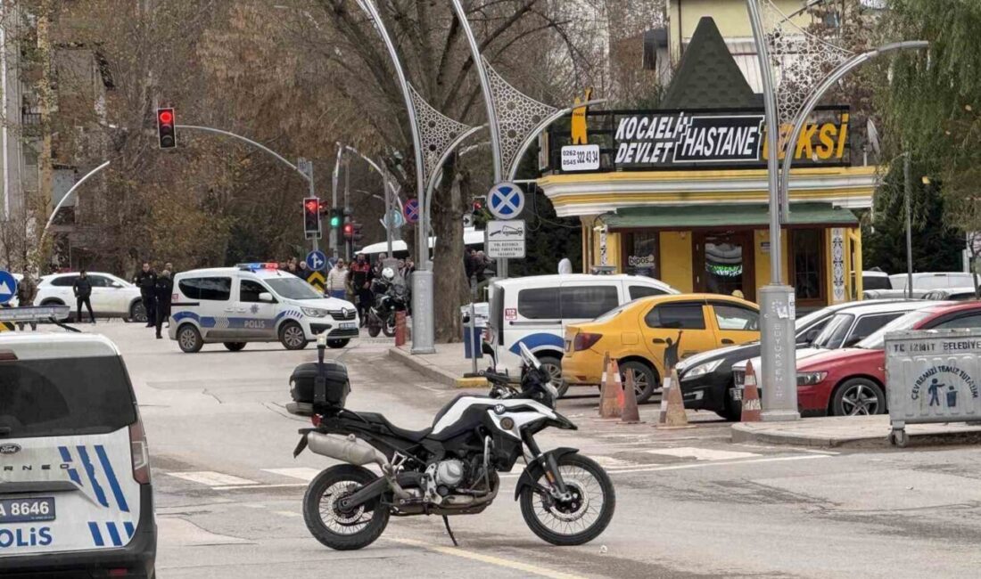 Kocaeli’de hareketli dakikalar Kocaeli’nin İzmit ilçesinde taksi durağına giren ve elinde tabanca ile