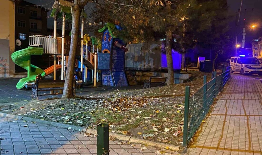 Kocaeli’de lise öğrencileri arasında kavga: 1 yaralı Kocaeli’nin Körfez ilçesinde parkta lise öğrencileri arasında çıkan bıçaklı kavgada