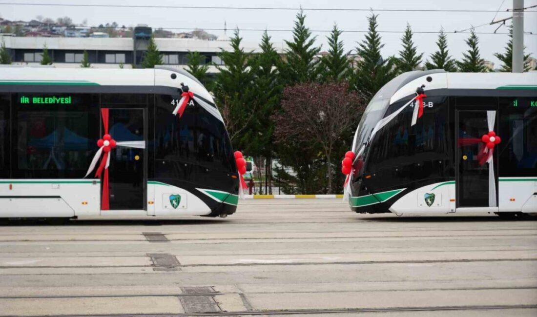 Kocaeli Büyükşehir Belediye Başkanı Tahir Büyükakın, kentin raylı sistem ağını