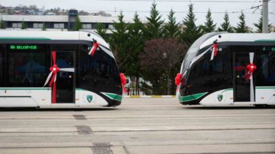 Kocaeli Büyükşehir Belediye Başkanı Tahir Büyükakın, kentin raylı sistem ağını