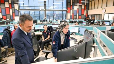 Kocaeli’de yılbaşı öncesi alınan güvenlik ve koordinasyon tedbirleri gözden geçirilirken,